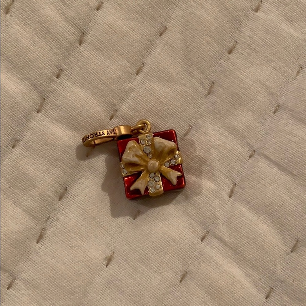 Jay Strongwater Present Charm